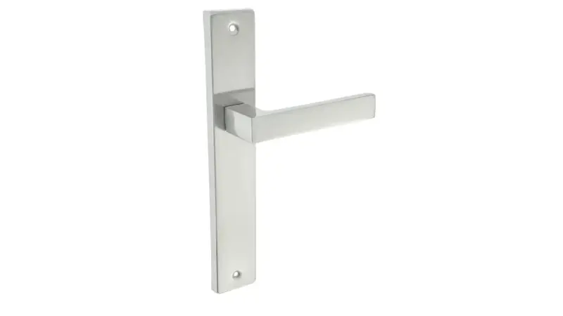 Elegancka klamka nikiel satyna na prostokątnej rozecie. Nowoczesny design, idealna do każdego wnętrza.